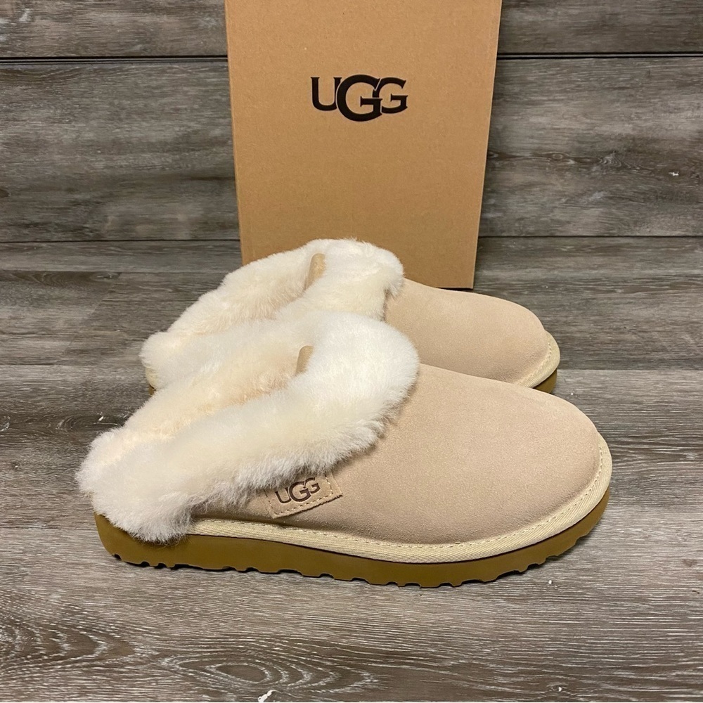 UGG | Cluggette Slippers Indoor Outdoor In Sand NEW In Box